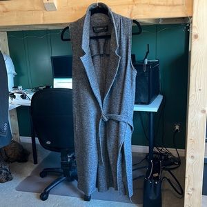 Zara Basic long vest. SzM. Can be worn open if belted.